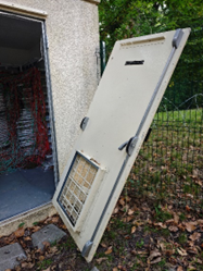 Etat du point de mutualisation de Versailles Pershing le 10 octobre 2025 - porte arrachée